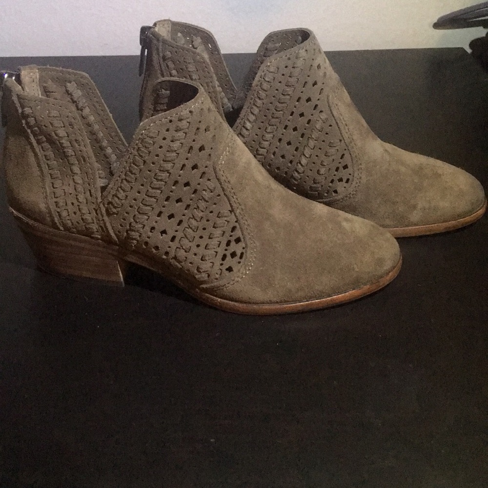 Vince Camuto Booties 👢